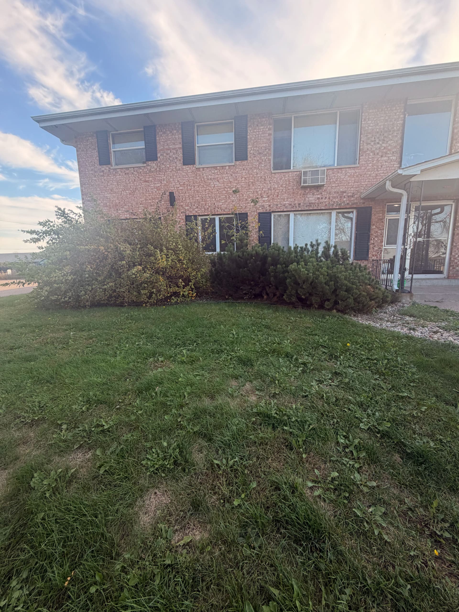 Gallery photos for Apartment Complex Landscaping Overhaul in Roberts: Image #1