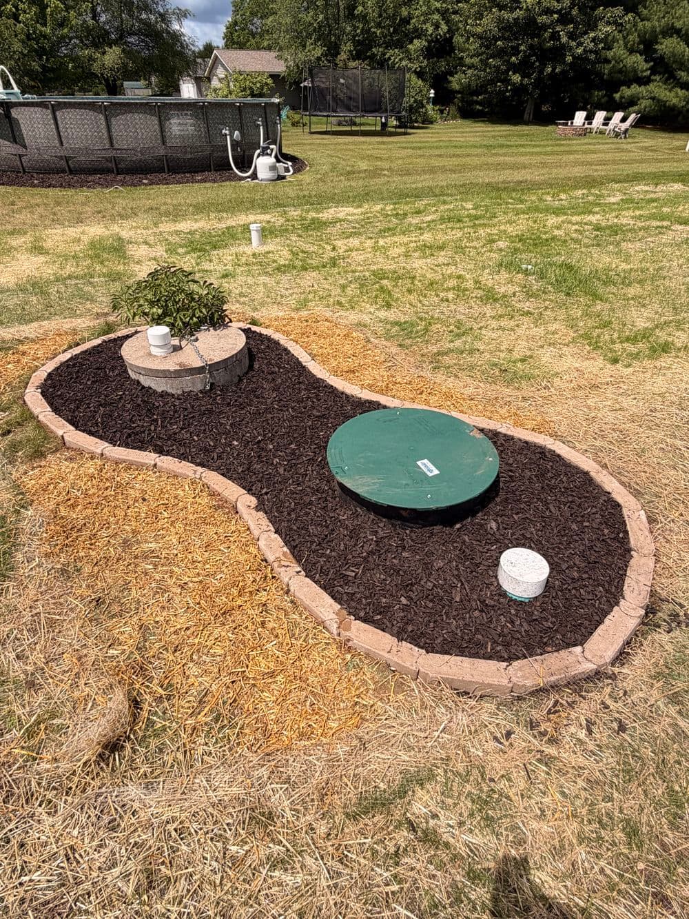 Gallery photos for Mulch Bed, Edging, and Flagstone Path Repair in Lake Hallie: Image #1