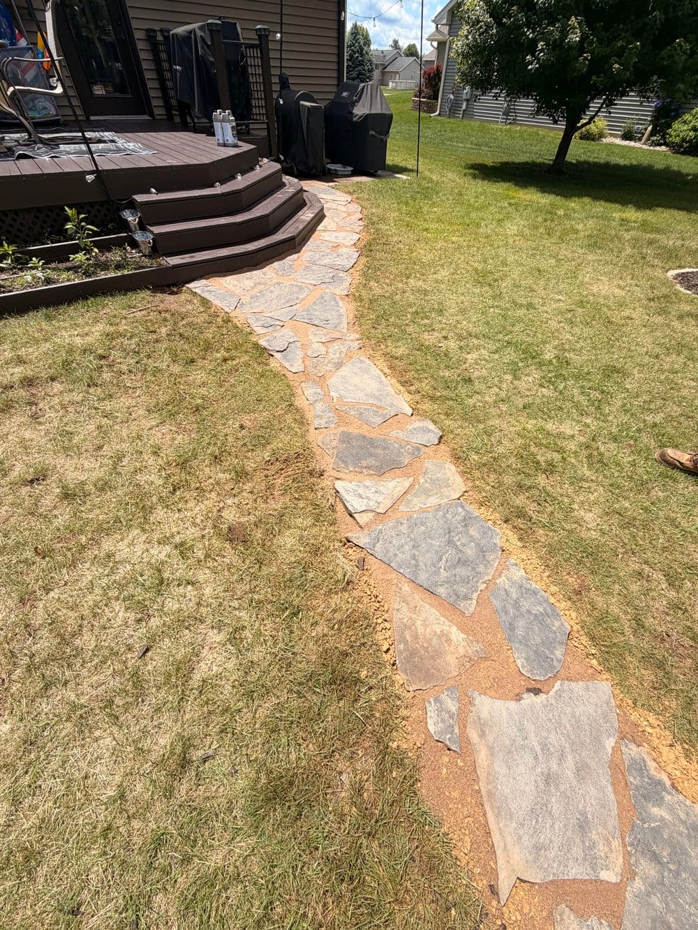 Gallery photos for Mulch Bed, Edging, and Flagstone Path Repair in Lake Hallie: Image #2
