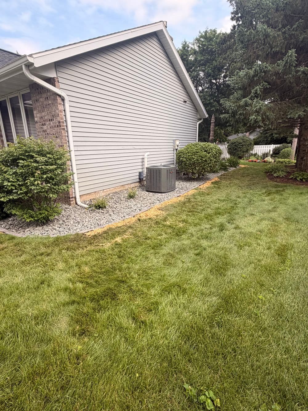 Gallery photos for Garden Bed Repair with Blue Granite Stone and Concrete Edgers: Image #4