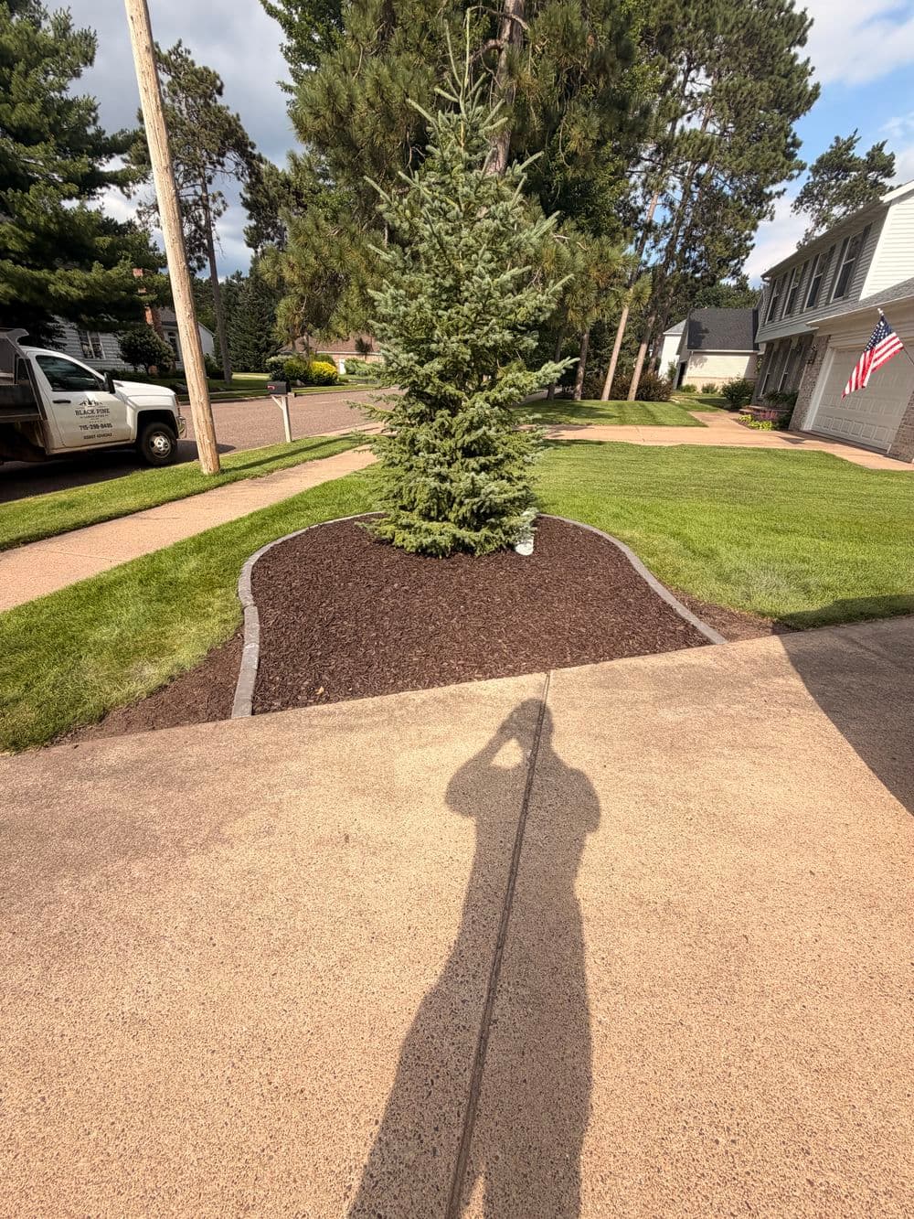Gallery photos for Garden Bed Repair with Blue Granite Stone and Concrete Edgers: Image #2